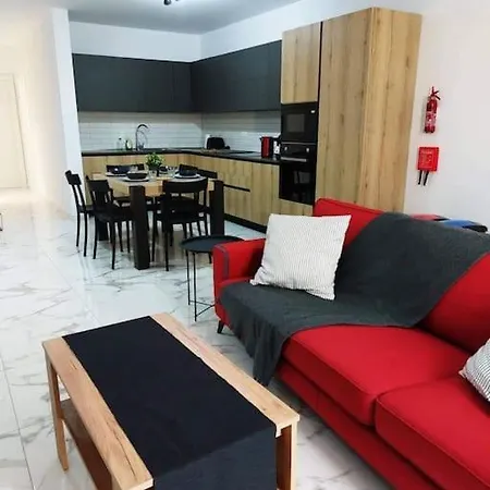 Apartment 2 Bedroom In *